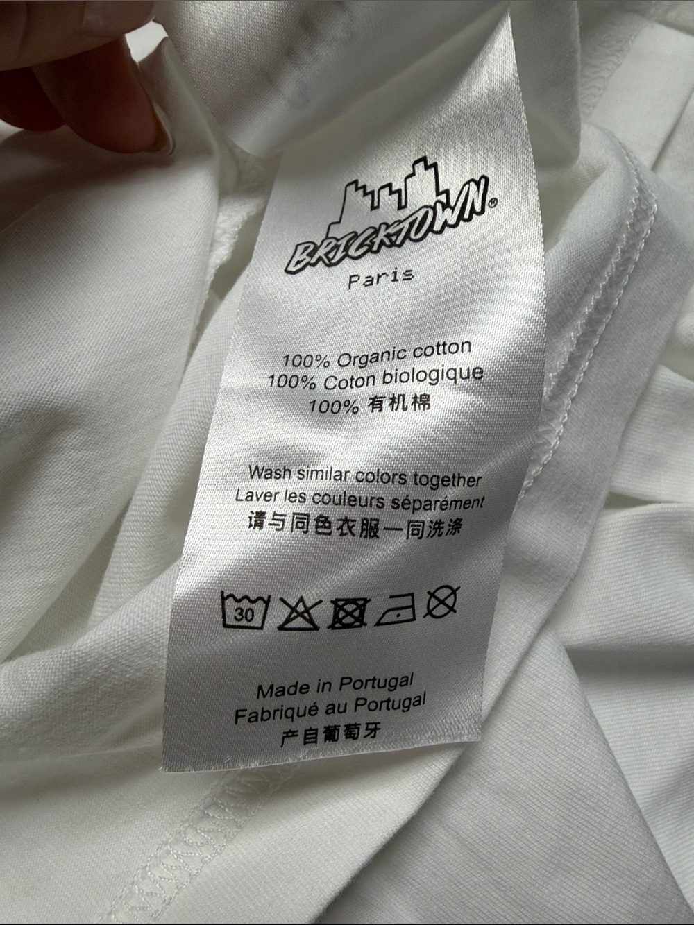 Brick Town Super Mario White T-Shirt with small bobomb Size Large New With tag - Picture 6 of 8